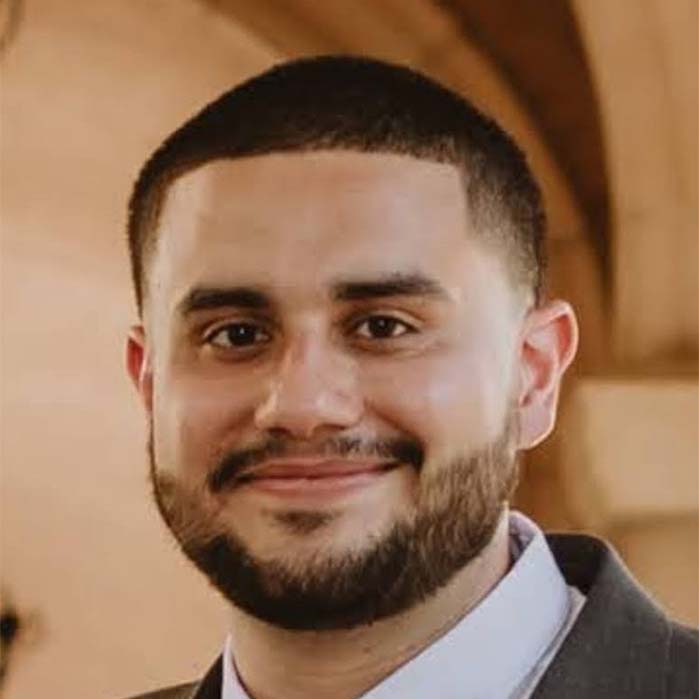 bio image Adam Alvarez